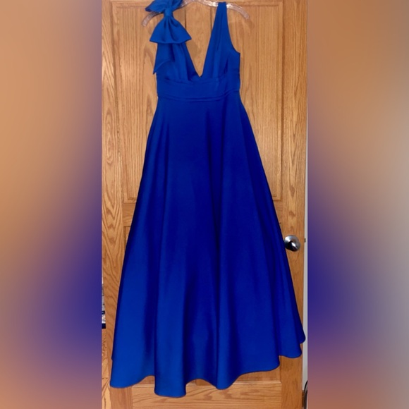 Mac Duggal Dresses & Skirts - Mac Duggal Royal Blue Backless Dress